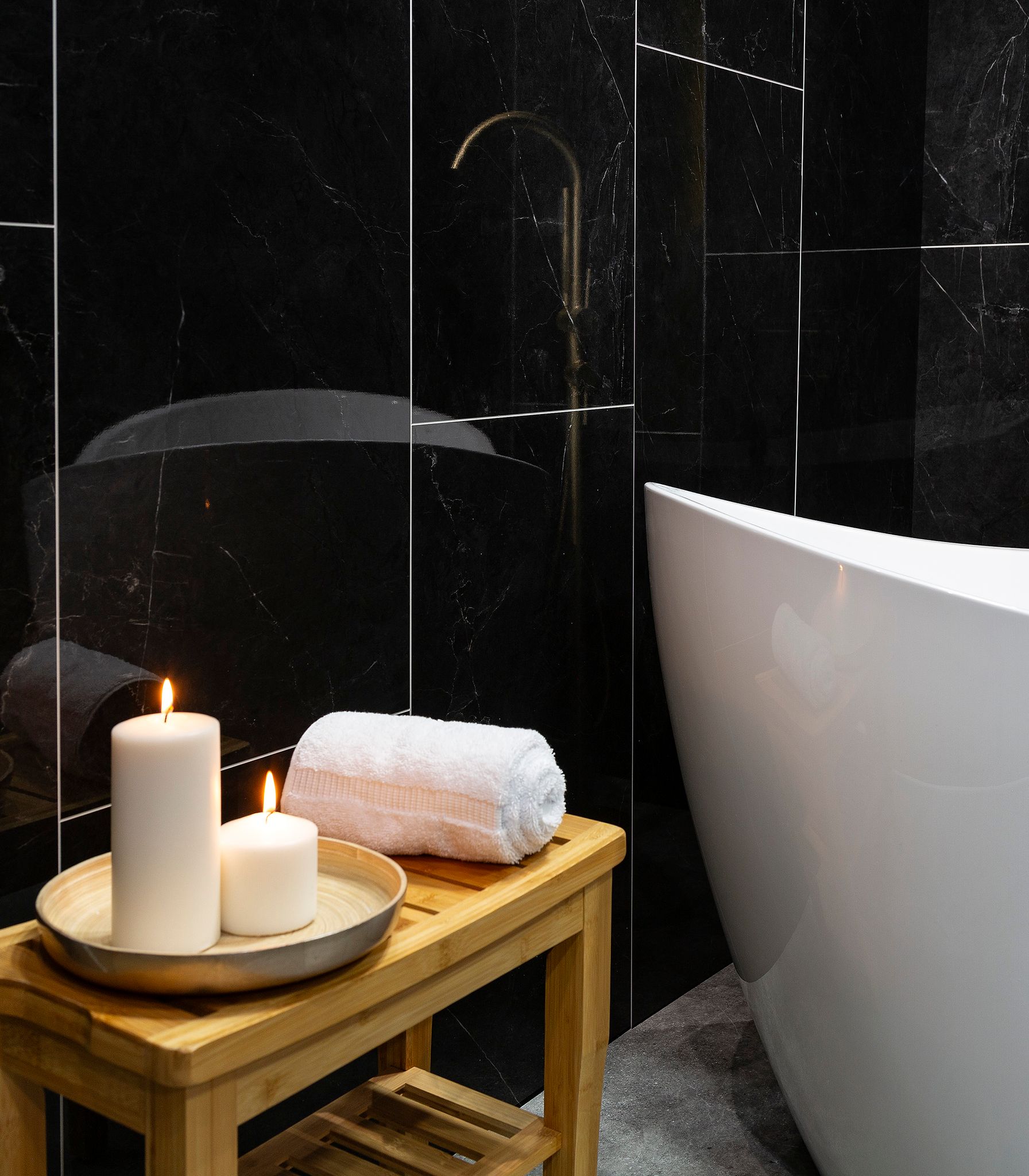 Etna Gloss Wall Panel 24x48 | Tiles By Kia